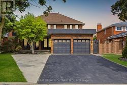 94 ROXANA AVENUE Vaughan, ON L4L 3Y8