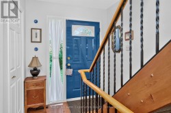 Main Entrance entering the main floor - 