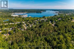 Steps away from Georgian Bay waterfront - 