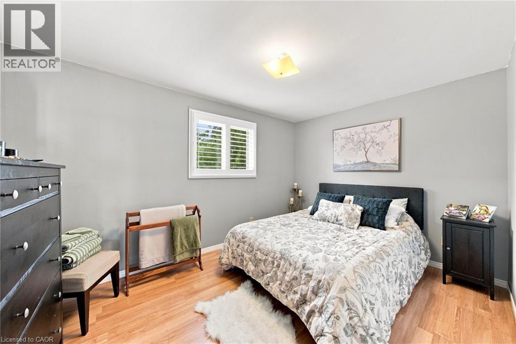 143 Independence Drive, Hamilton, ON - Indoor Photo Showing Bedroom
