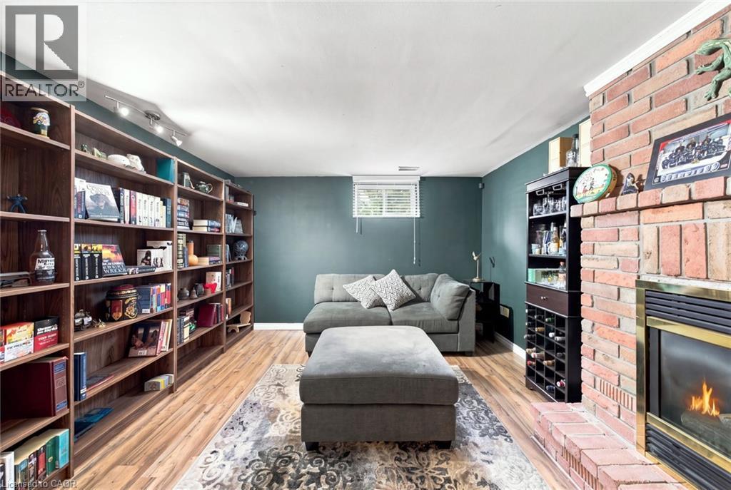 143 Independence Drive, Hamilton, ON - Indoor With Fireplace