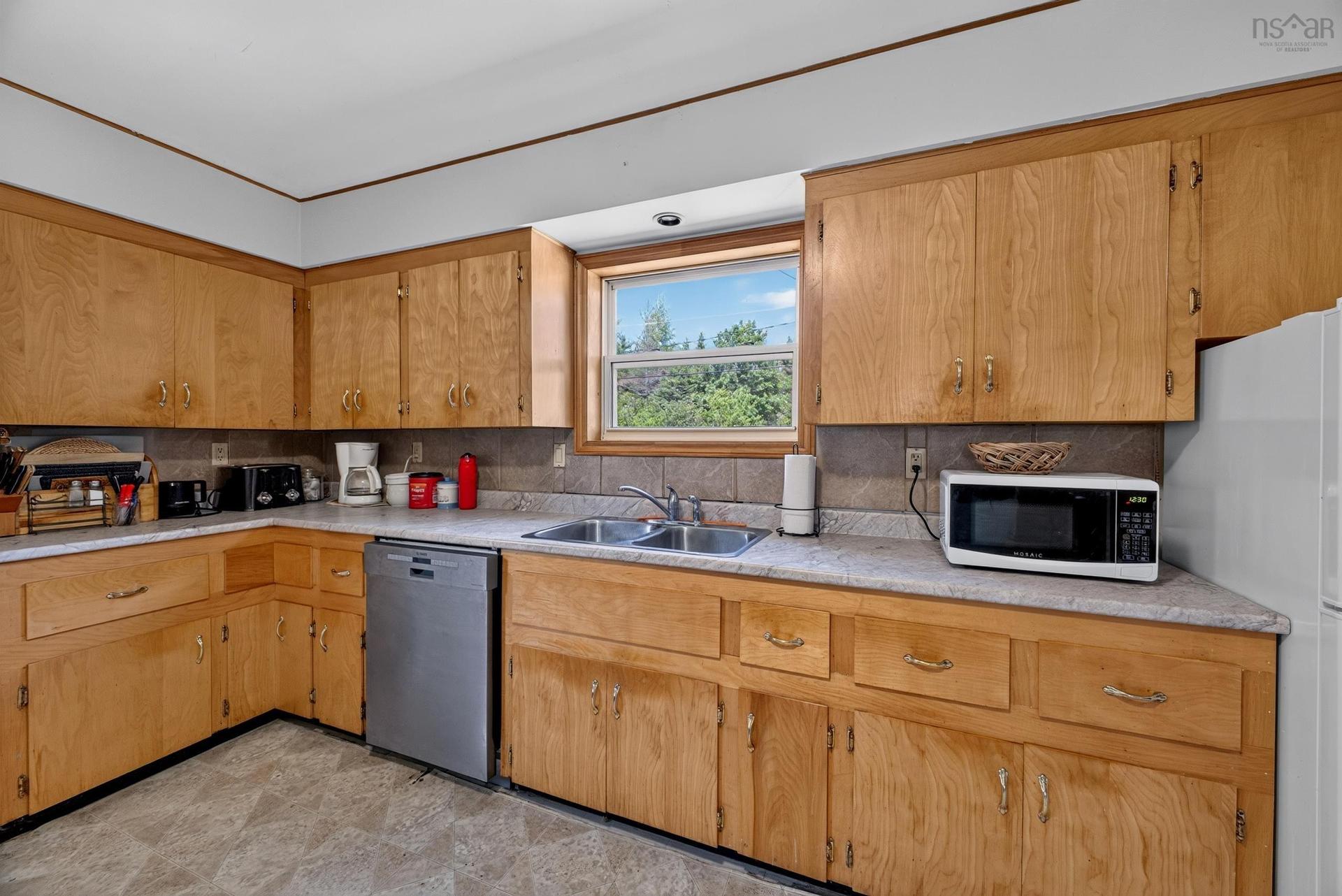 2088 Malagash Road, Upper Malagash, NS - Indoor Photo Showing Kitchen With Double Sink
