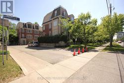 7 SLINGSBY LANE Toronto, ON M2N 0H7