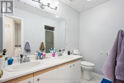 Five-Piece Main Bath with Dual Sinks & Soaker Tub - 