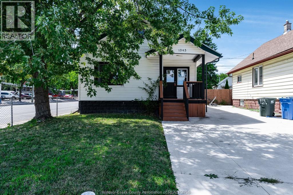 1343 Lillian, Windsor, ON - Outdoor