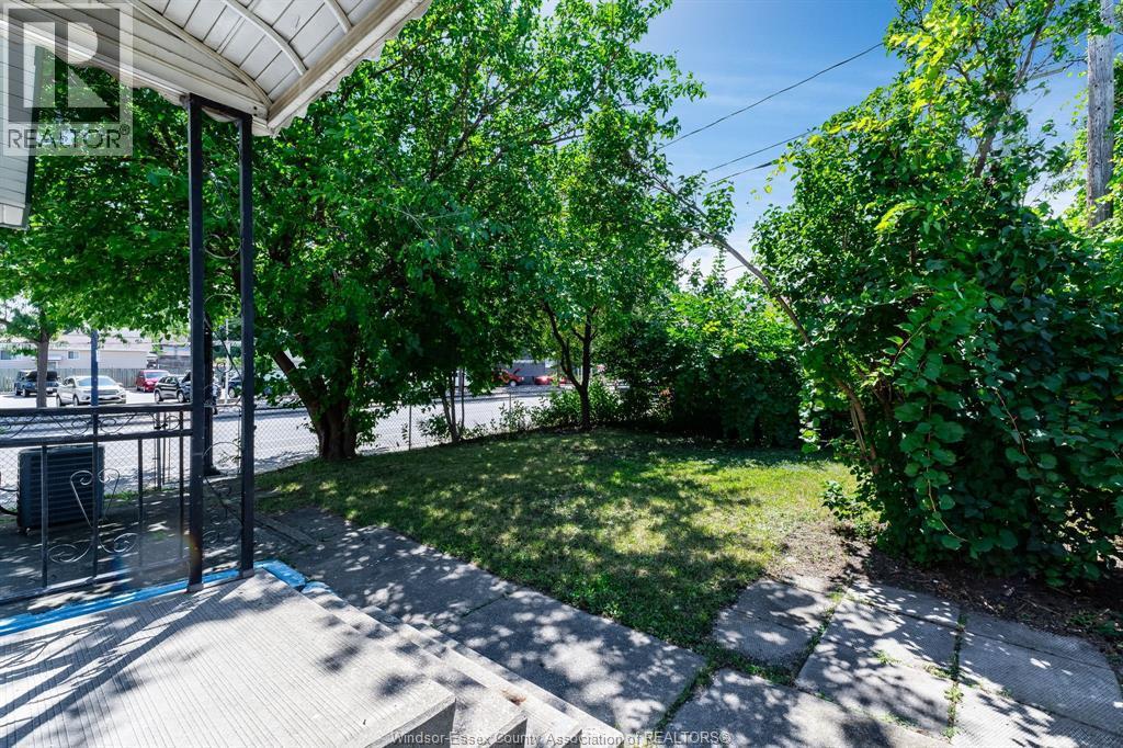 1343 Lillian, Windsor, ON - Outdoor
