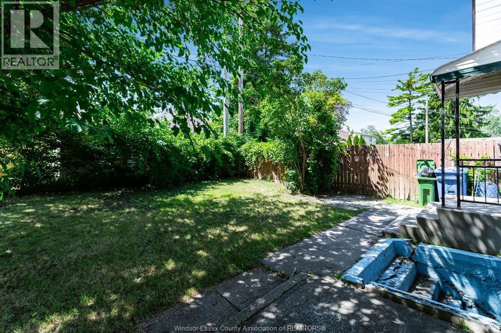 1343 Lillian, Windsor, ON - Outdoor