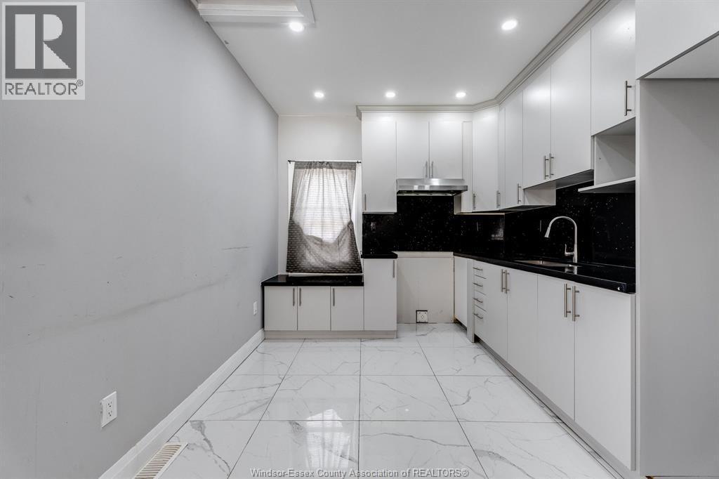 1343 Lillian, Windsor, ON - Indoor