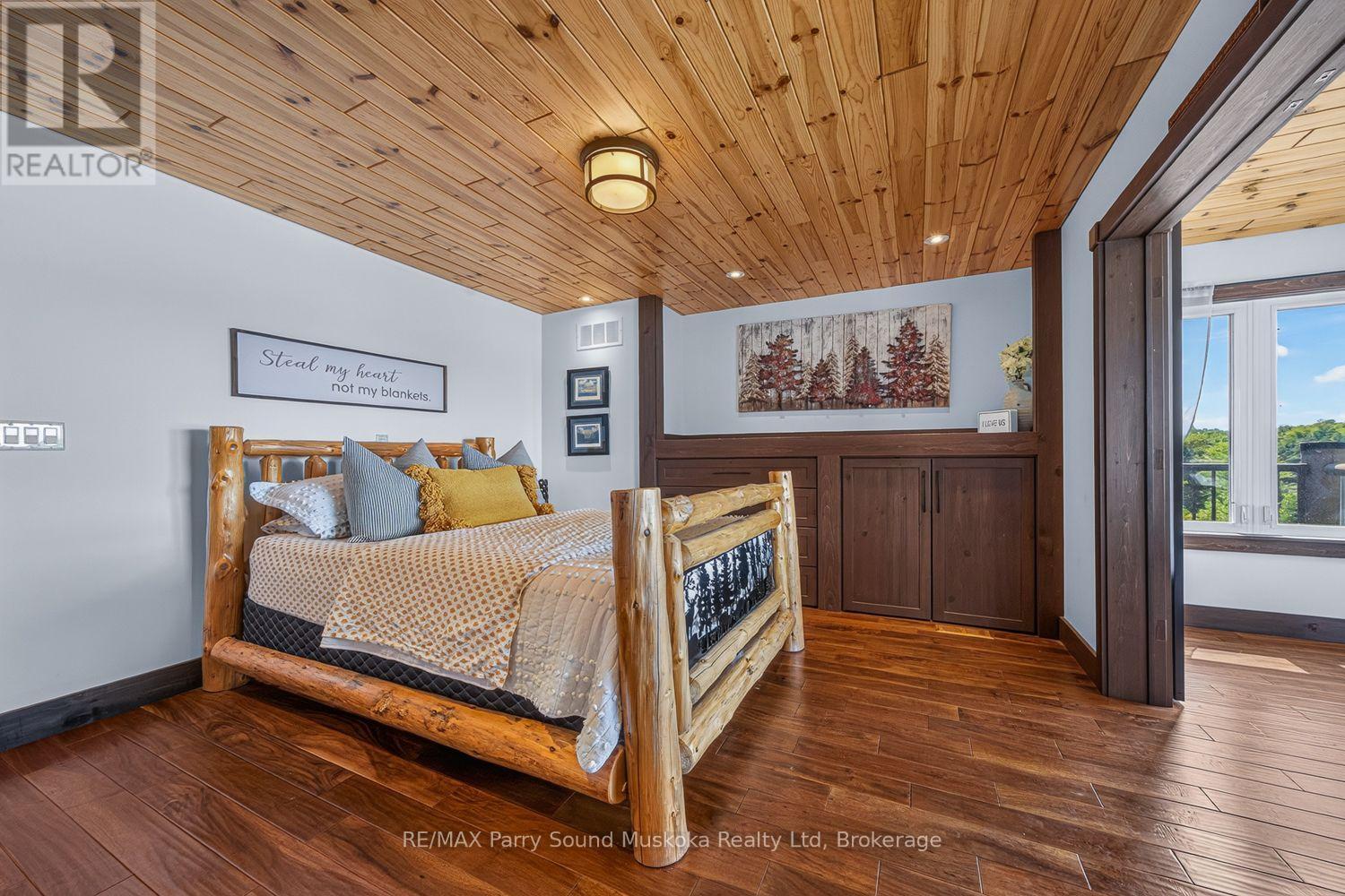 64 Mccords Road, Mckellar, ON - Indoor Photo Showing Bedroom