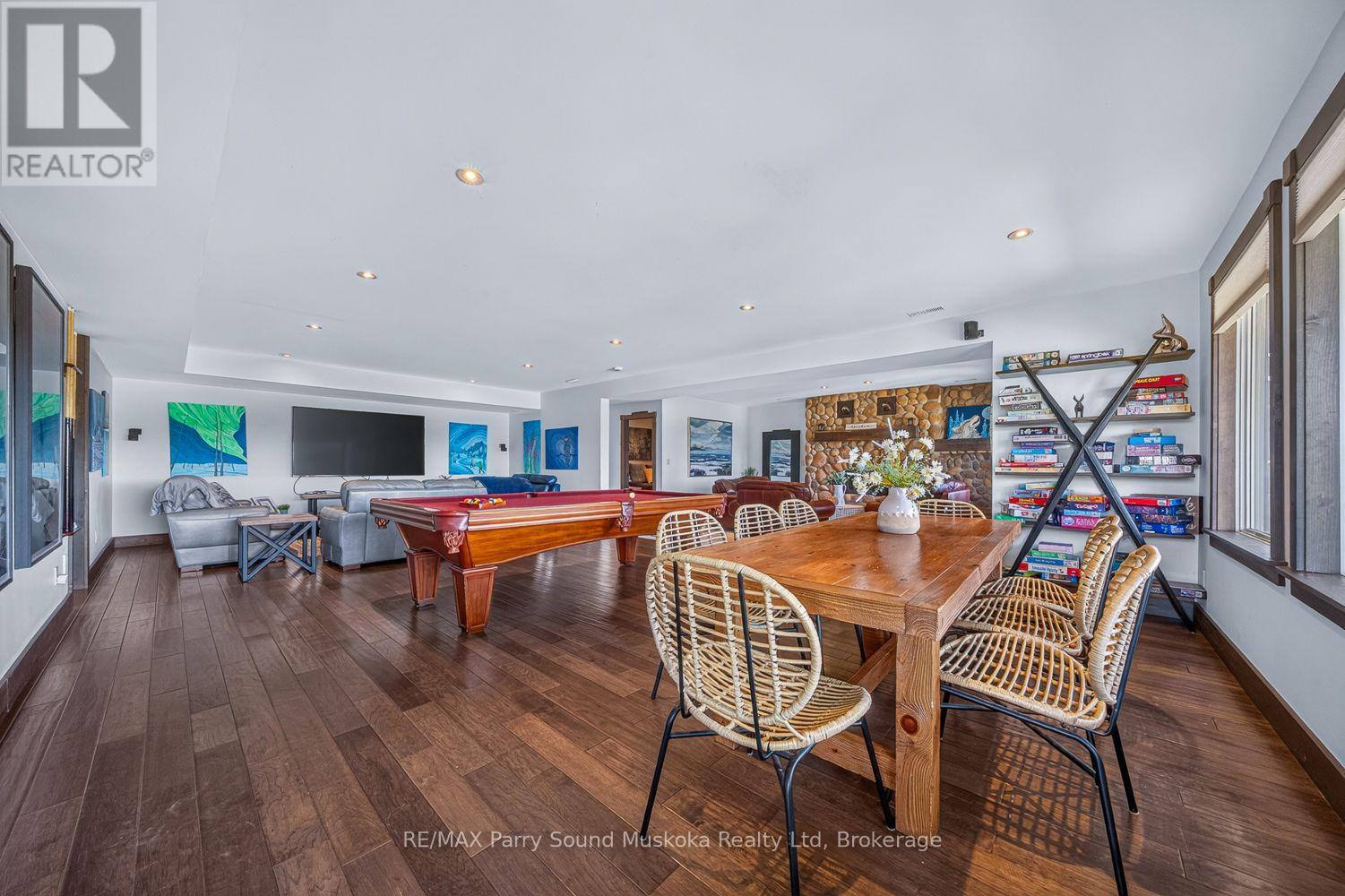 64 Mccords Road, Mckellar, ON - Indoor Photo Showing Dining Room
