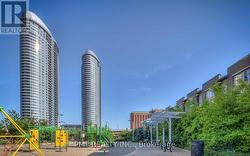 309 - 125 VILLAGE GREEN SQUARE Toronto, ON M1S 0G3