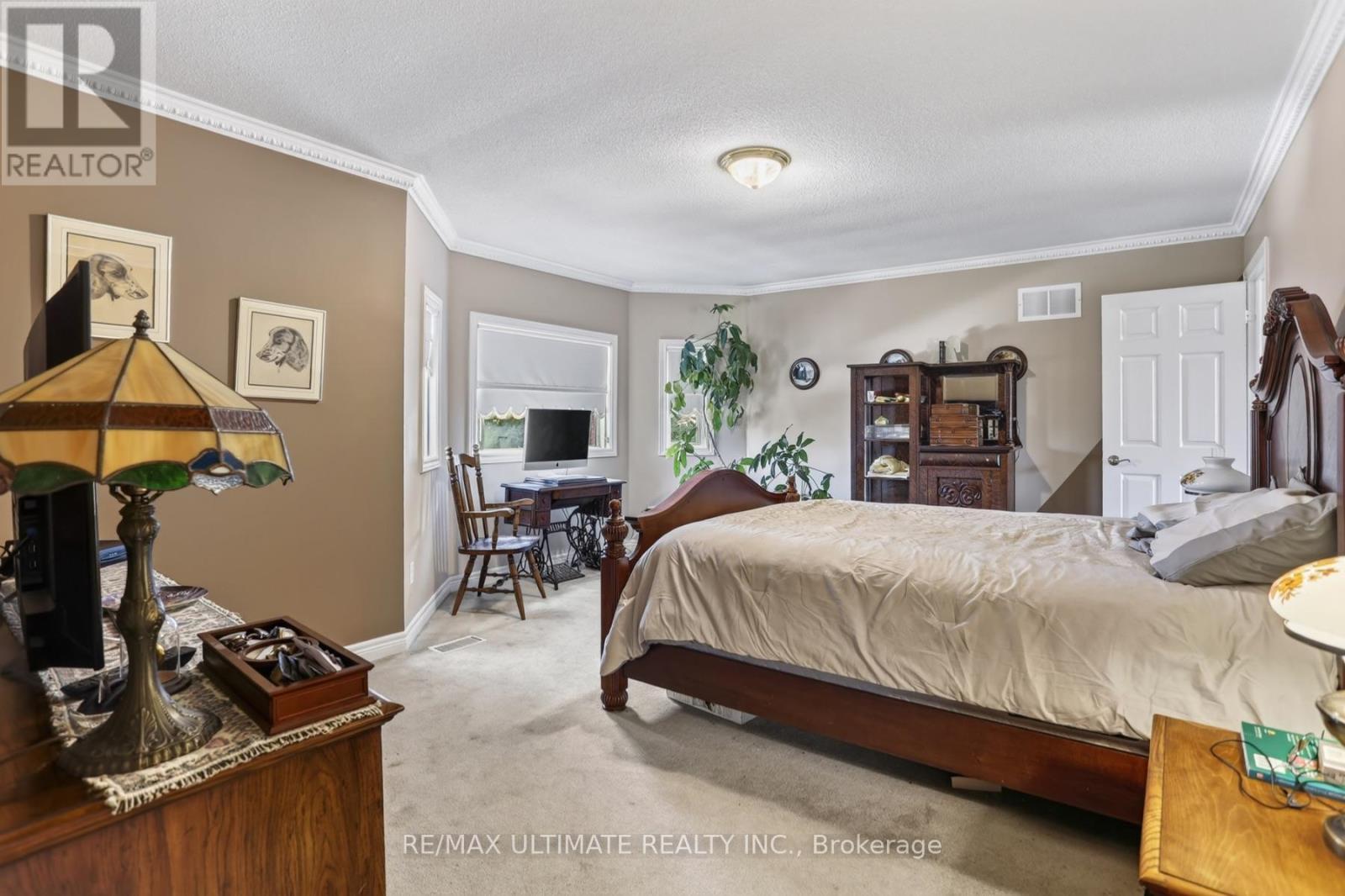 60 Devonridge Crescent, Toronto, ON - Indoor Photo Showing Bedroom