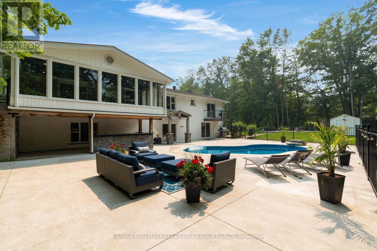 1814 Quantz Crescent, Innisfil, ON - Outdoor With In Ground Pool