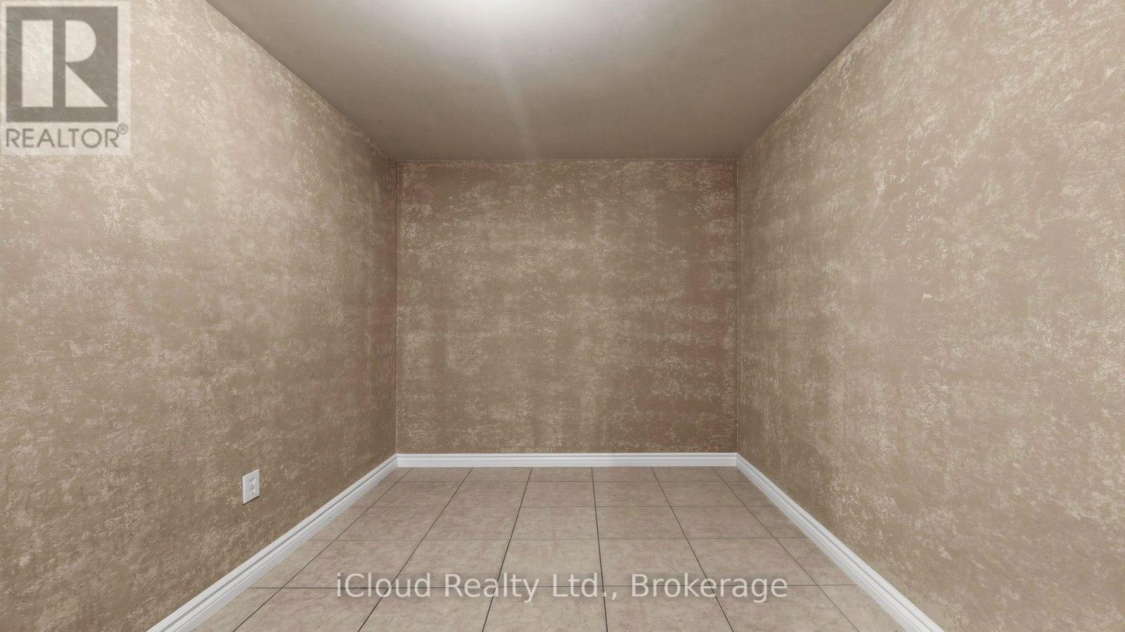 5661 Volpe Avenue, Mississauga, ON - Indoor Photo Showing Other Room