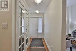 Foyer - 