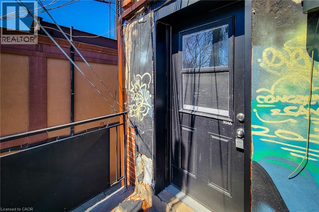 304 Barton Street E Unit# A, Hamilton, ON - Outdoor