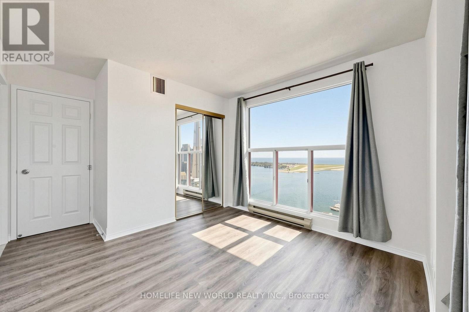 3512 - 99 Harbour Square, Toronto, ON - Indoor Photo Showing Other Room