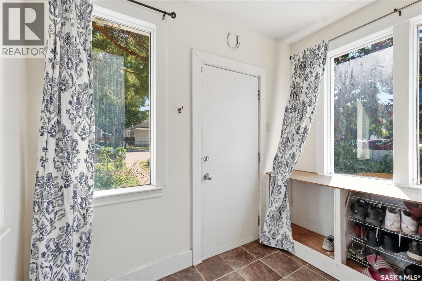 325 M Avenue N, Saskatoon, SK - Indoor Photo Showing Other Room