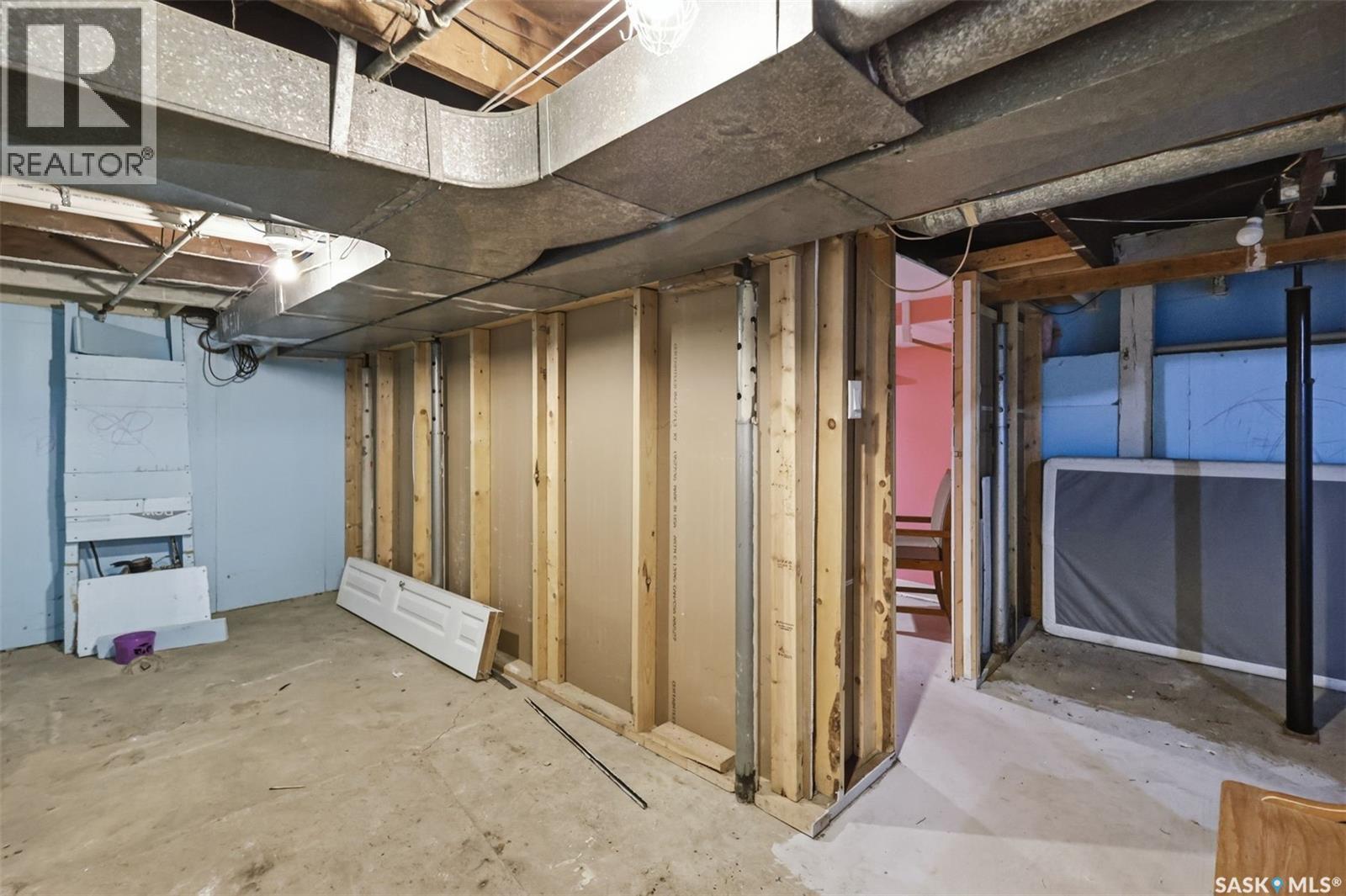 325 M Avenue N, Saskatoon, SK - Indoor Photo Showing Basement