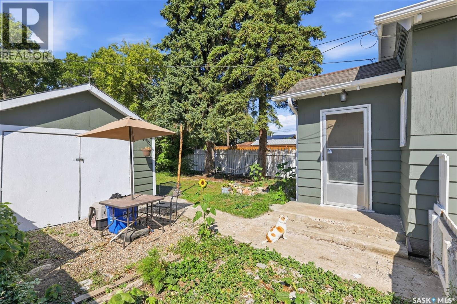 325 M Avenue N, Saskatoon, SK - Outdoor With Exterior