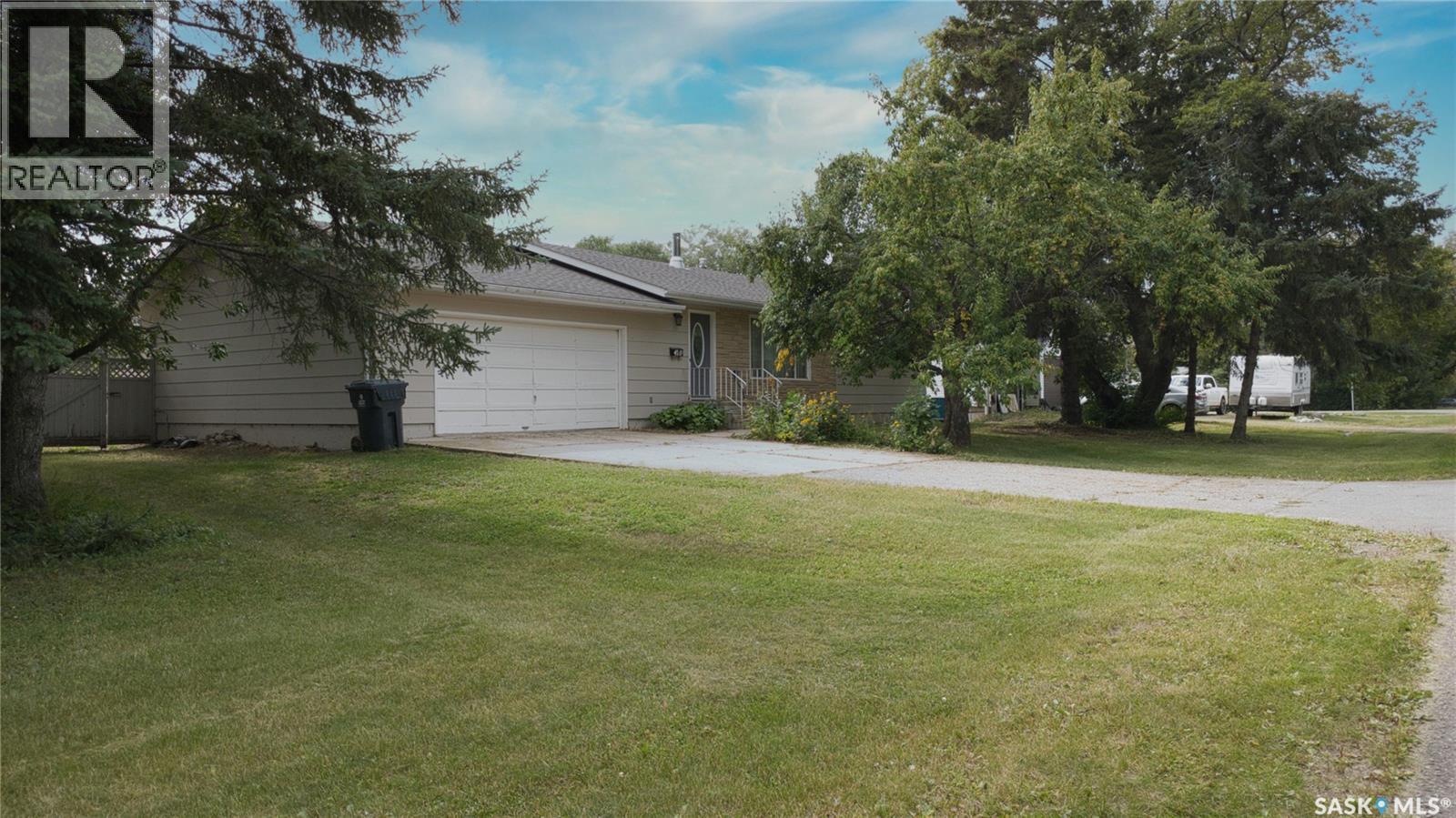 410 1St Street S, Waldheim, SK - Outdoor