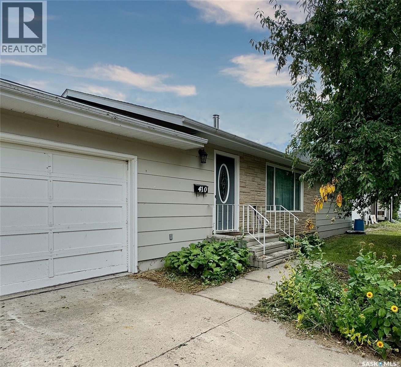 410 1St Street S, Waldheim, SK - Outdoor
