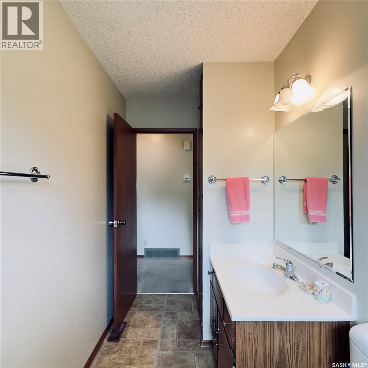 410 1St Street S, Waldheim, SK - Indoor Photo Showing Bathroom