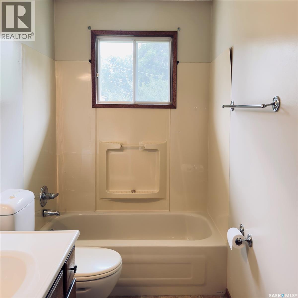 410 1St Street S, Waldheim, SK - Indoor Photo Showing Bathroom