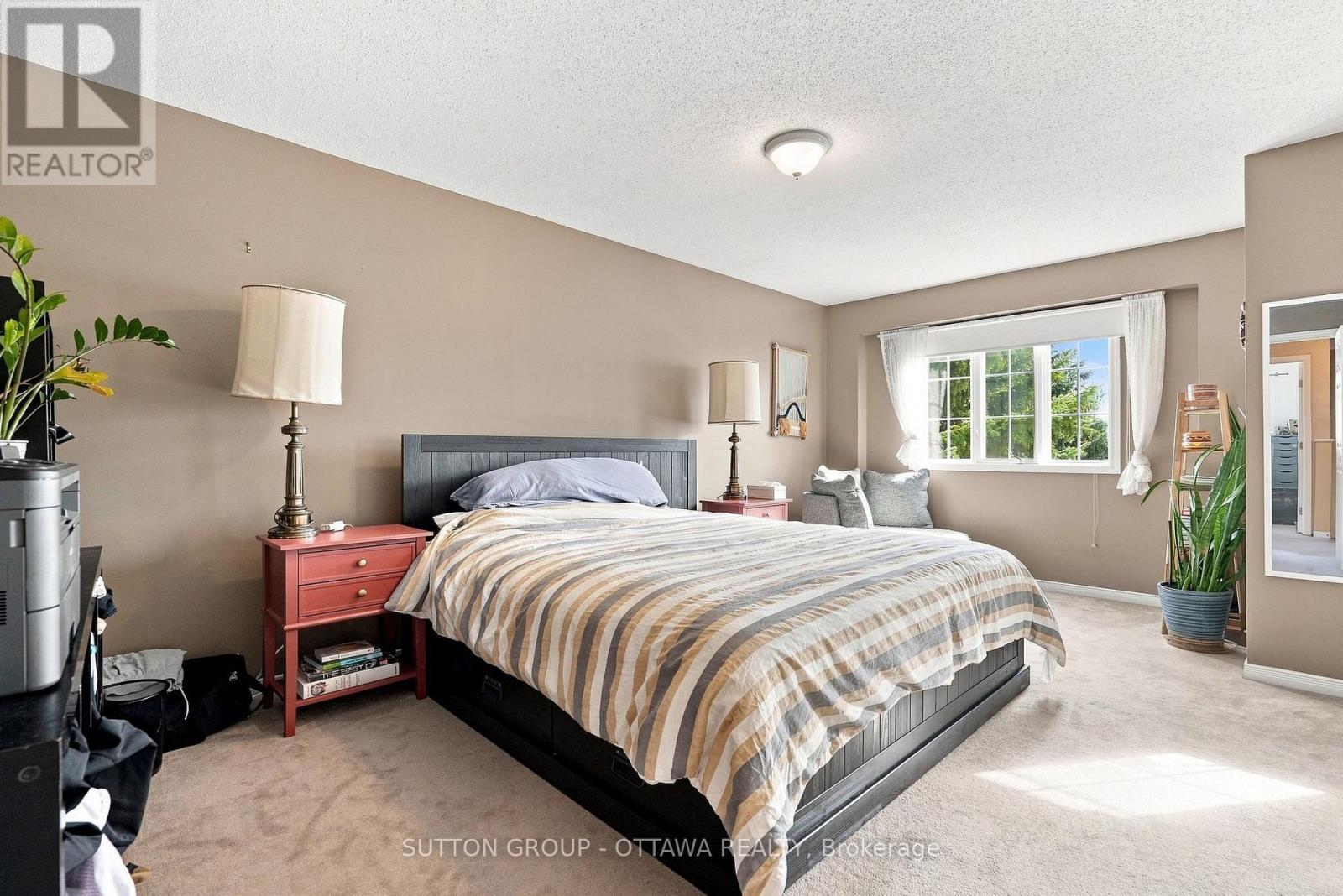 22 Manhattan Crescent, Ottawa, ON - Indoor Photo Showing Bedroom