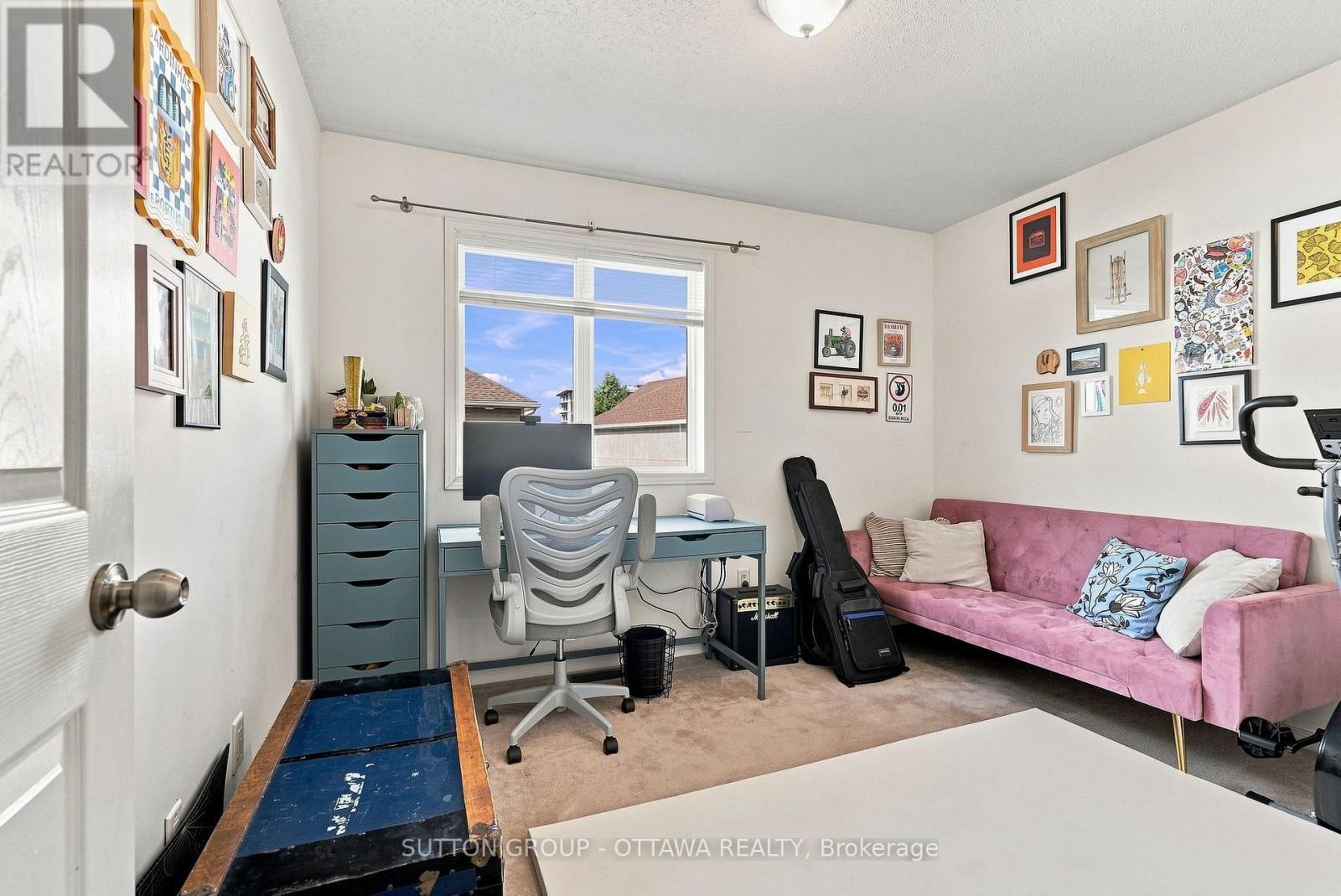 22 Manhattan Crescent, Ottawa, ON - Indoor