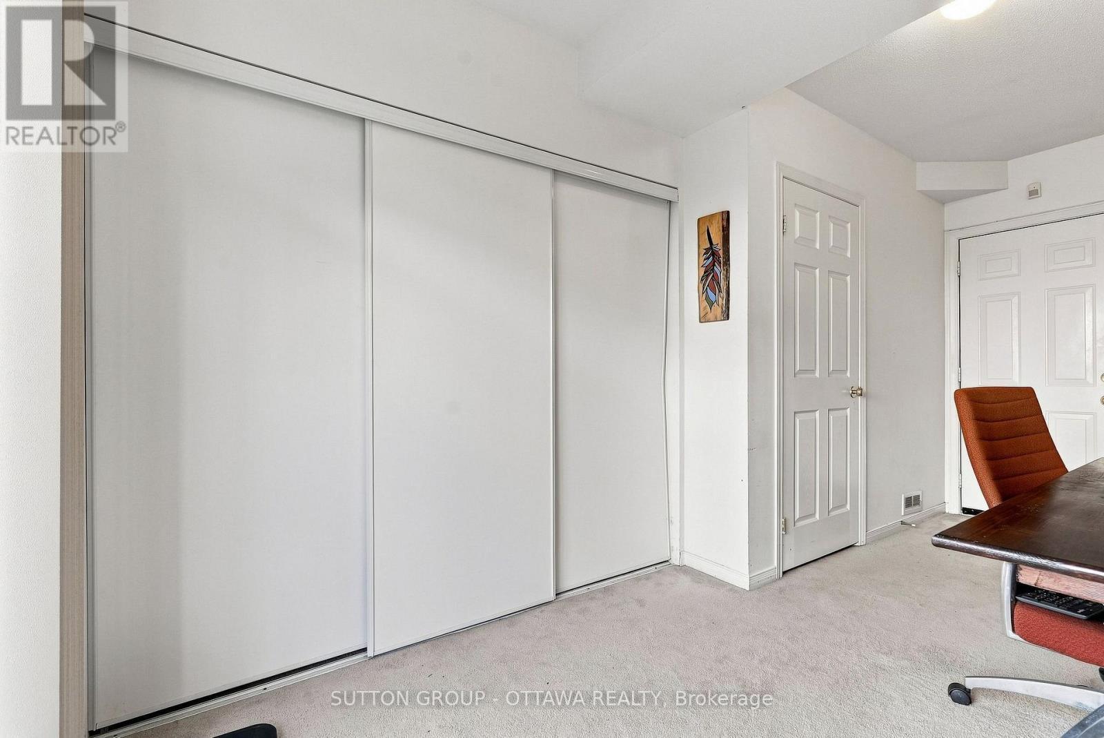 22 Manhattan Crescent, Ottawa, ON - Indoor Photo Showing Other Room
