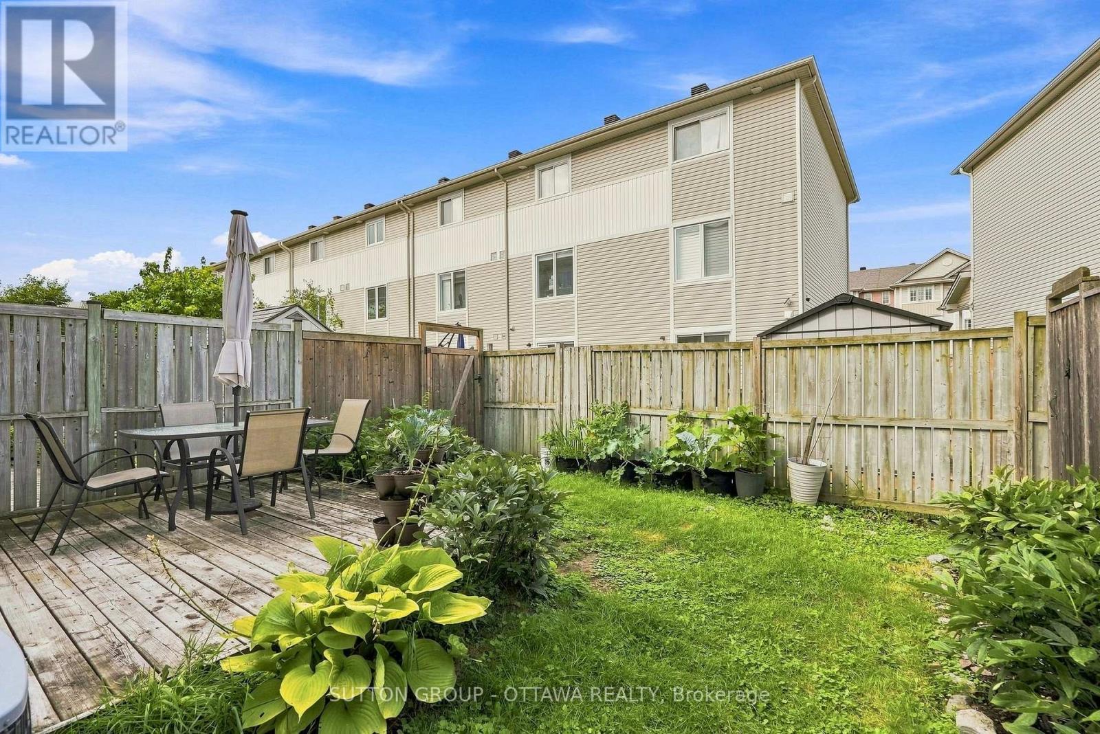 22 Manhattan Crescent, Ottawa, ON - Outdoor With Deck Patio Veranda