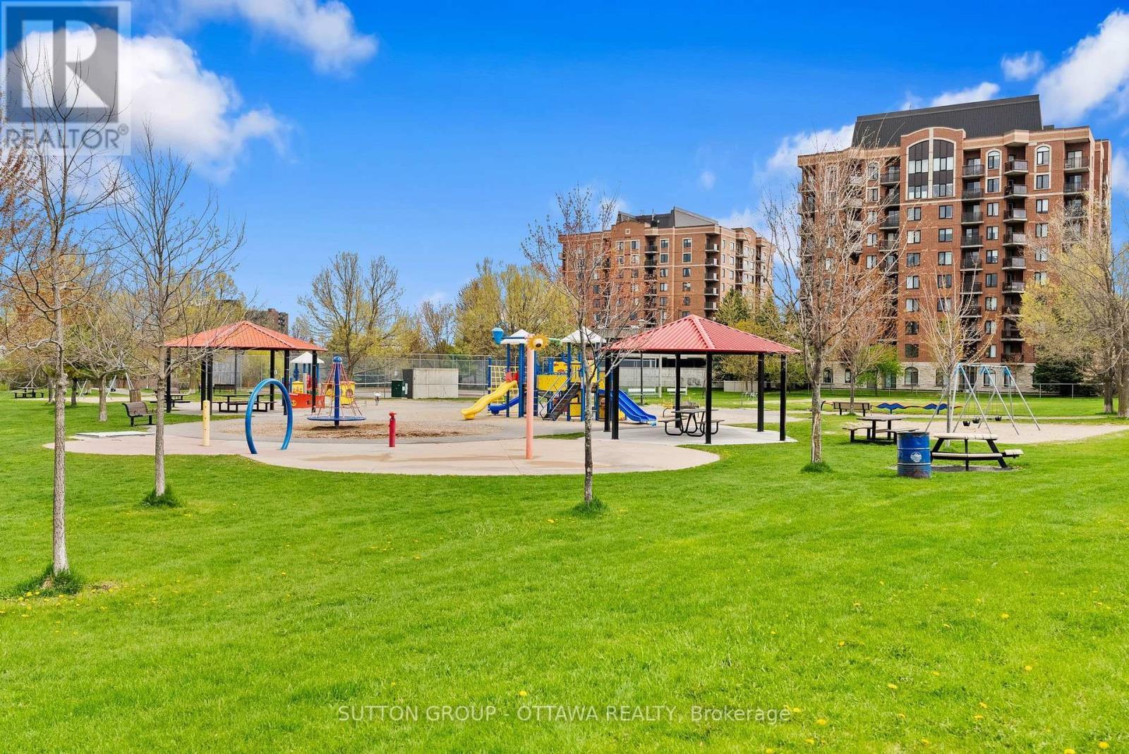 22 Manhattan Crescent, Ottawa, ON - Outdoor