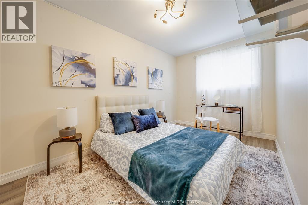 381 Carling, Windsor, ON - Indoor Photo Showing Bedroom