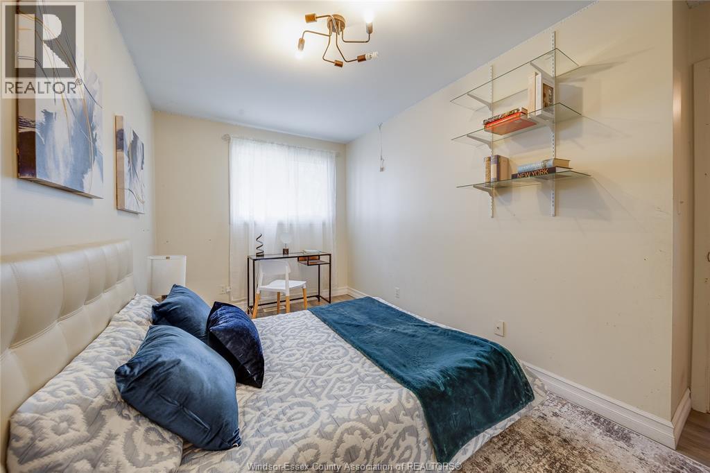 381 Carling, Windsor, ON - Indoor Photo Showing Bedroom