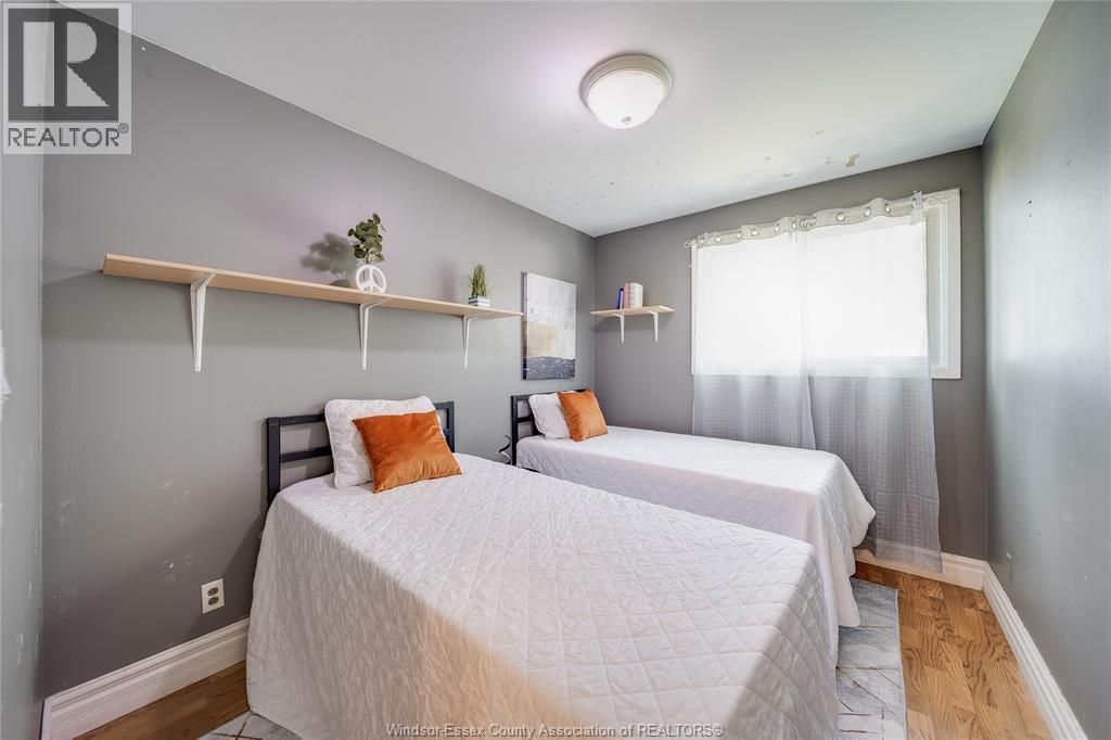 381 Carling, Windsor, ON - Indoor Photo Showing Bedroom