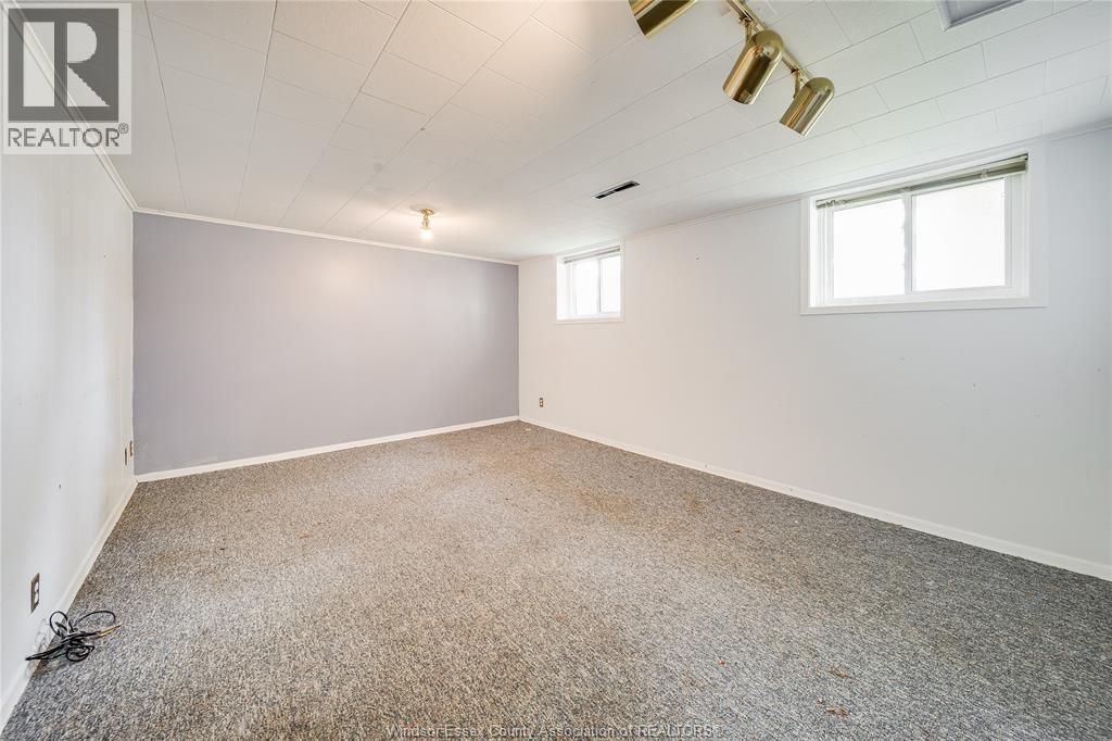 381 Carling, Windsor, ON - Indoor Photo Showing Other Room