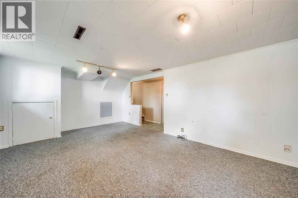 381 Carling, Windsor, ON - Indoor Photo Showing Other Room