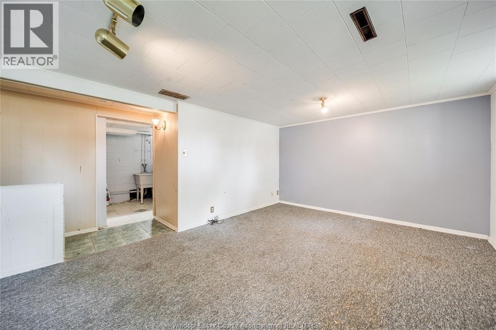 381 Carling, Windsor, ON - Indoor Photo Showing Other Room