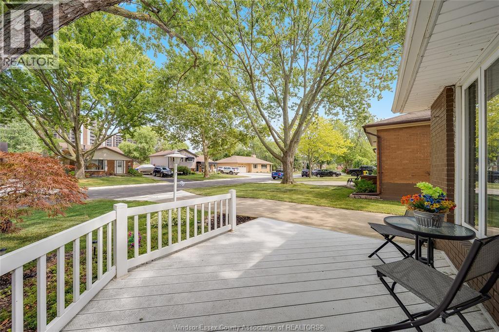 381 Carling, Windsor, ON - Outdoor With Exterior