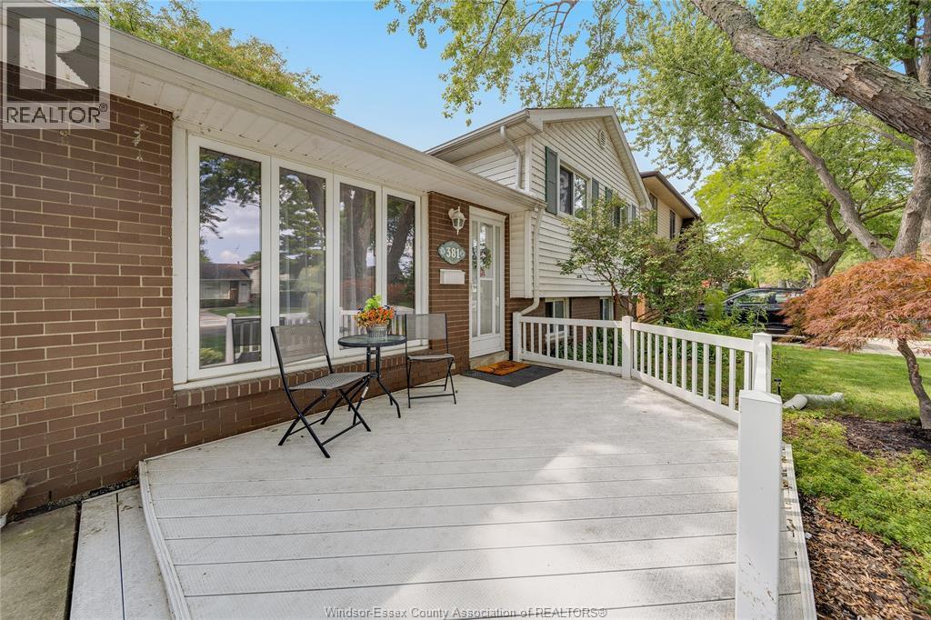 381 Carling, Windsor, ON - Outdoor With Exterior