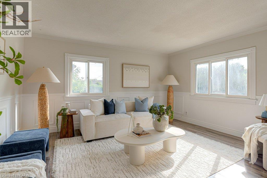 99 Shantz Lane, Kitchener, ON - Indoor Photo Showing Living Room
