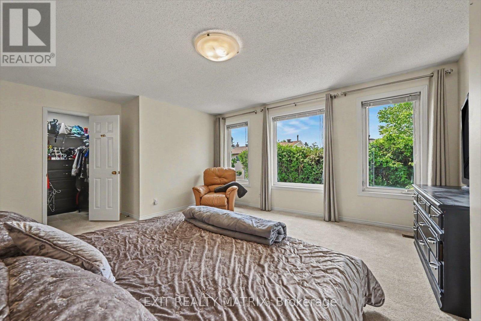627 Chenier Way, Ottawa, ON - Indoor Photo Showing Bedroom