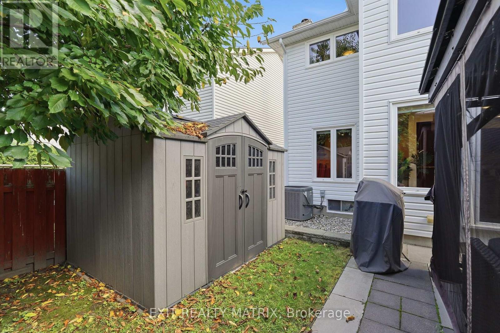 627 Chenier Way, Ottawa, ON - Outdoor With Exterior