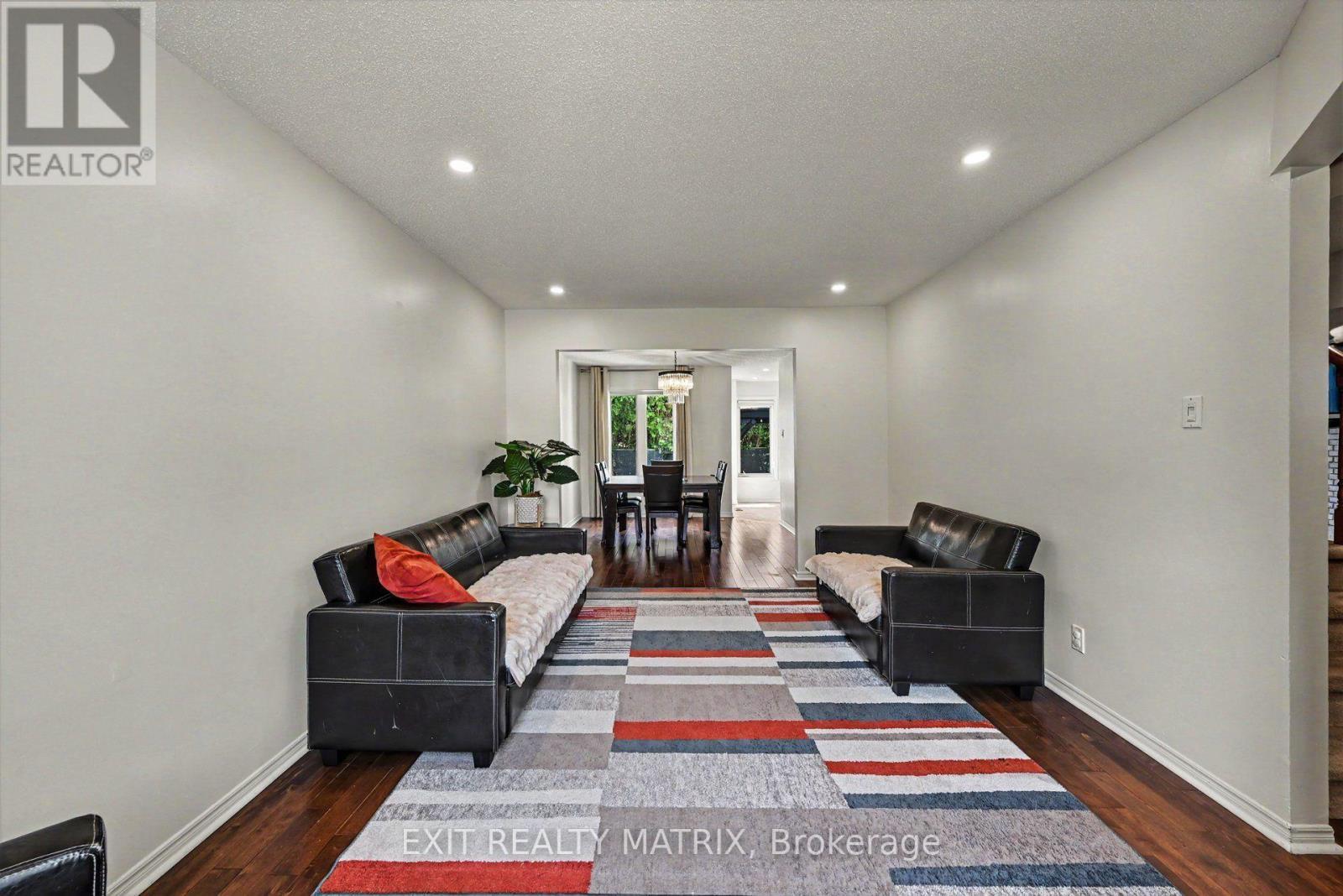 627 Chenier Way, Ottawa, ON - Indoor