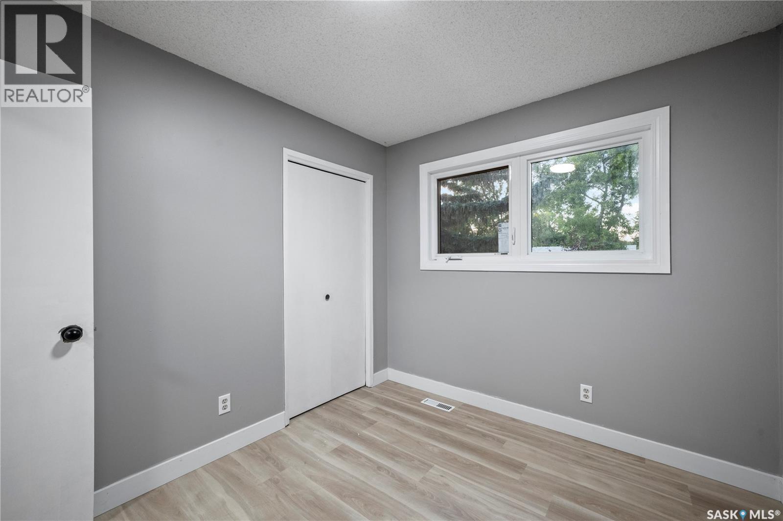 2225 Bedford Avenue E, Regina, SK - Indoor Photo Showing Other Room