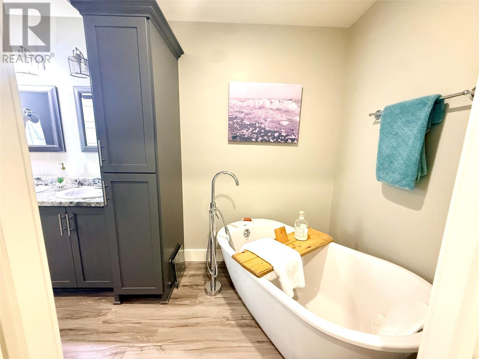 18 Evergreen Crescent, Springdale, NL - Indoor Photo Showing Bathroom
