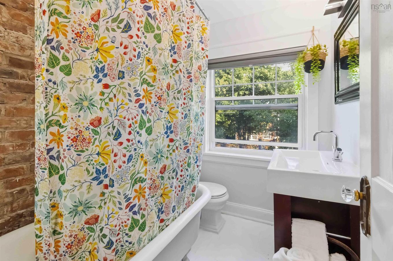 5518 Stanley Place, Halifax, NS - Indoor Photo Showing Bathroom