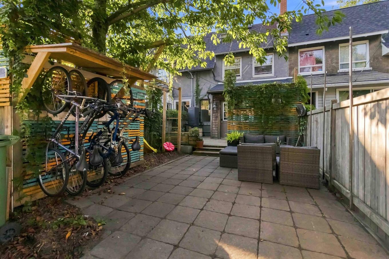5518 Stanley Place, Halifax, NS - Outdoor