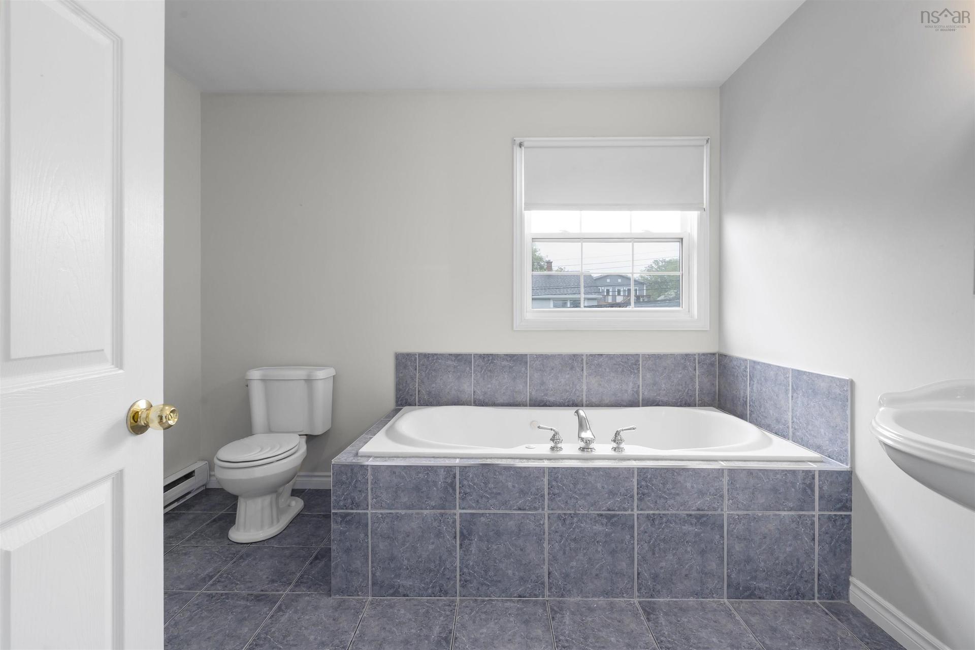 3206 Micmac Street, Halifax, NS - Indoor Photo Showing Bathroom